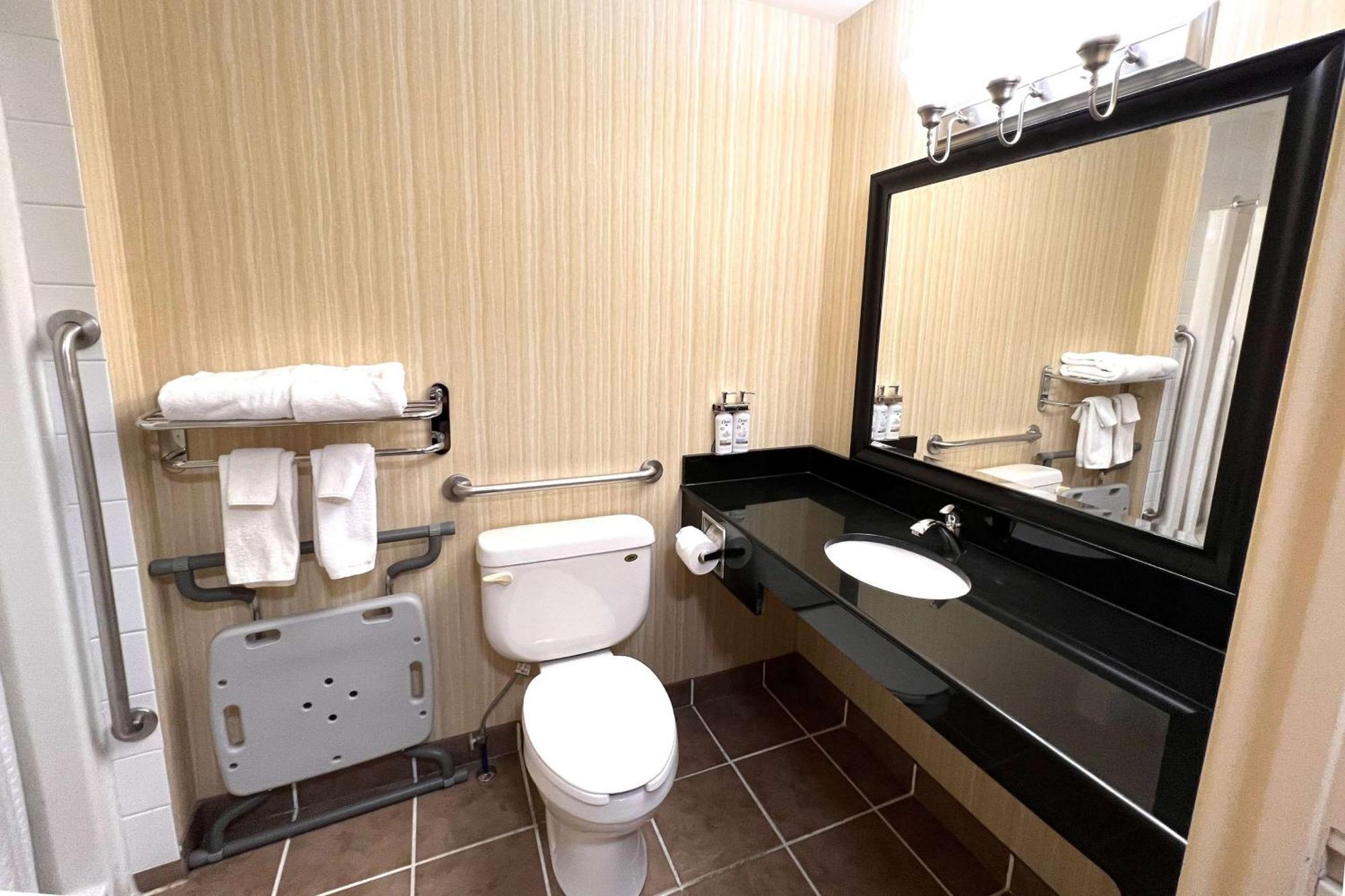 Ramada By Wyndham Prince Albert Luaran gambar